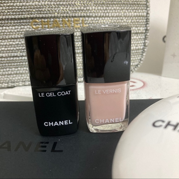 CHANEL STAY POLISHED Manicure Set - Picture 3 of 6